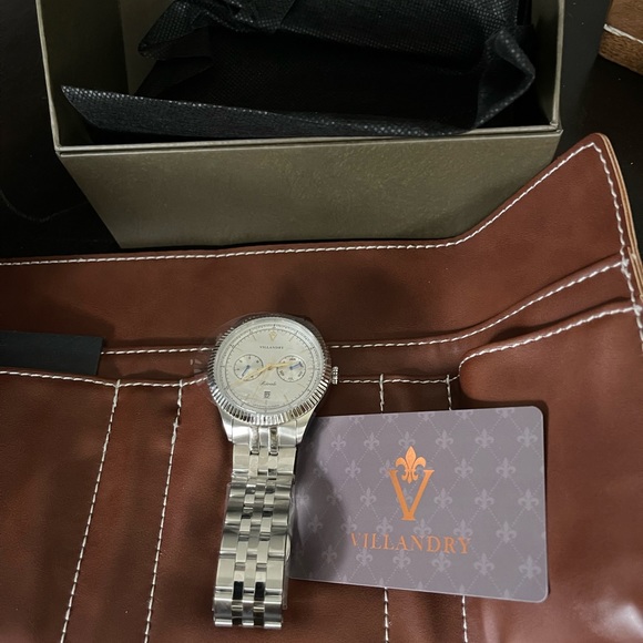 Watch - Picture 3 of 6